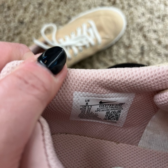 Nike sneakers - Picture 5 of 6